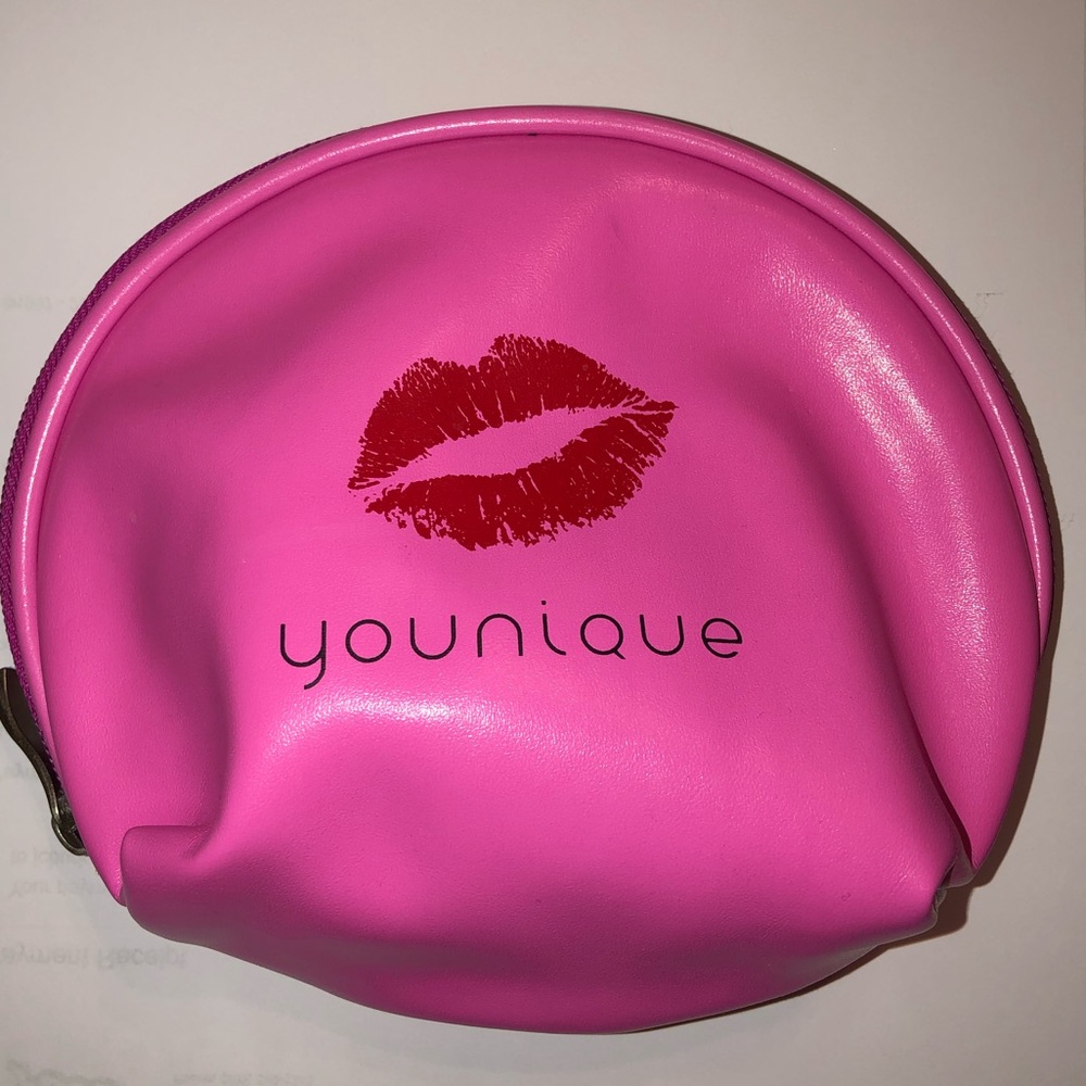 Younique lipstick cosmetic bag